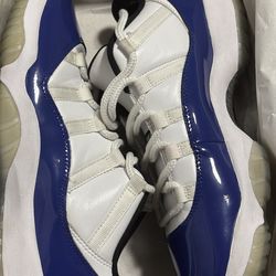 Jordan retro 11 white concord