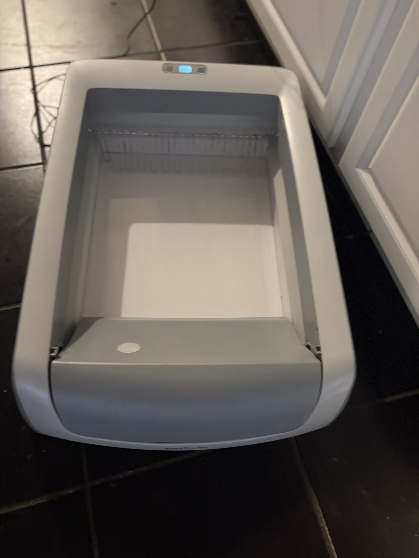 Pet safe Automatic Cat Litter Box