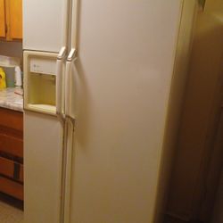 Refrigerator,  Bar Height Kitchen table