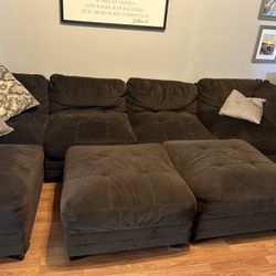 Gorgeous Brown Sectional W/Two Ottomans 