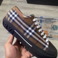 Shoe For Men Size 9.5 Only 