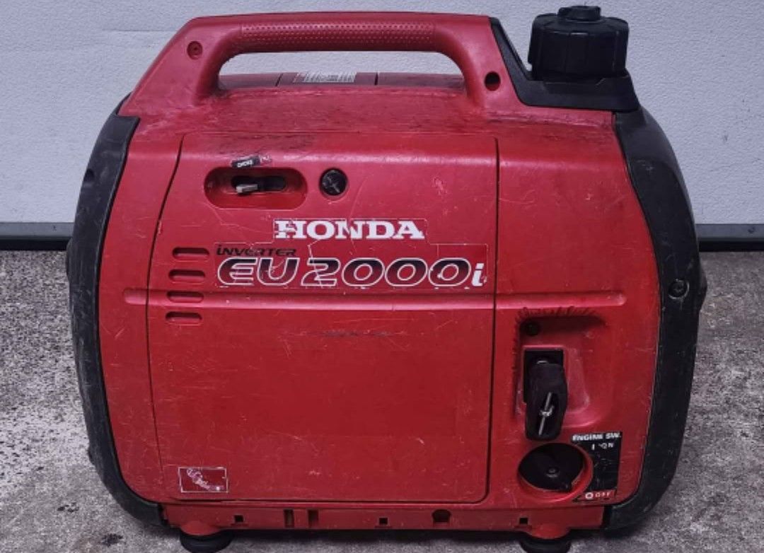 Honda EU2000I Whisper Generator