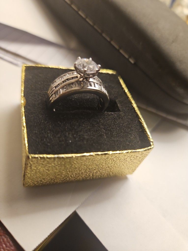 Platinum Over Silver With zirconia Stone