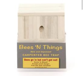 Bees ‘N Things Carpenter Bee Trap – Natural Wood Outdoor Pest Control – Easy Mount