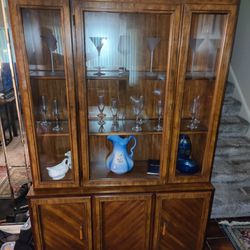 China / Curio Cabinet, In Beautiful Shape. In Two Pieces. Glass Shelves, Beautiful. Best Deal 💸 Front Door Service With Driveway