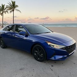 2023 Hyundai Elantra SEL 