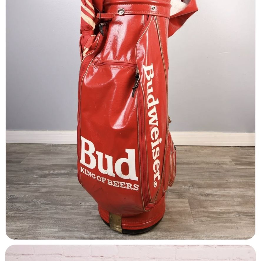 Budweiser ゴルフバッグ レッド Anyone know a thing or two about this Budweiser bag? : r/golf