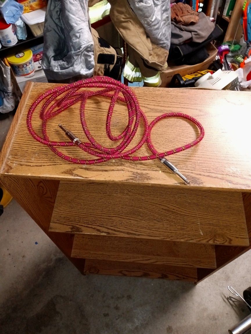 10 Ft. Guitar Cord.