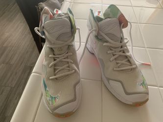 Lebron 13 Easters size 6.5 youth