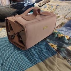 Mangano Cosmetic Bag.