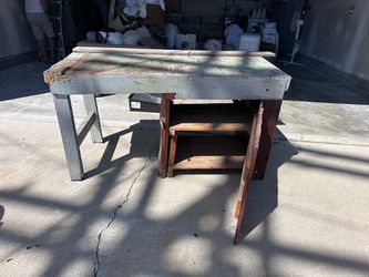 Free work bench