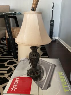 Table lamp