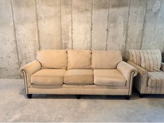 Couch set