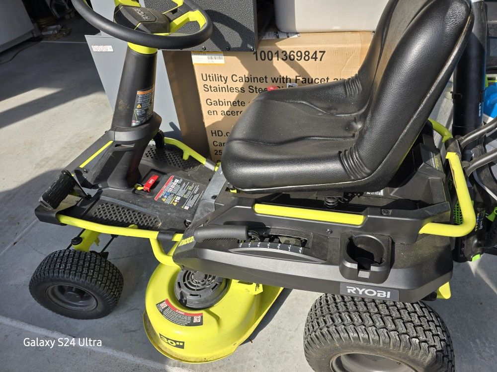 30in Ryobi Electric Riding Lawn Mower