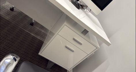 Spacious Office Desks!!