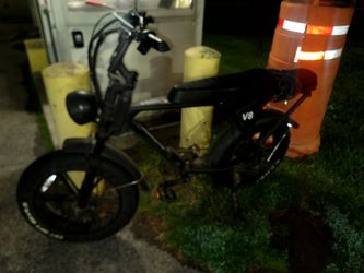 OUXIE V8 Electric bike.