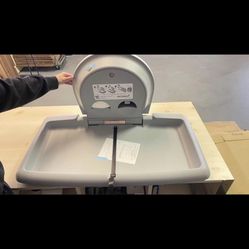 Koala Kare Changing Table 