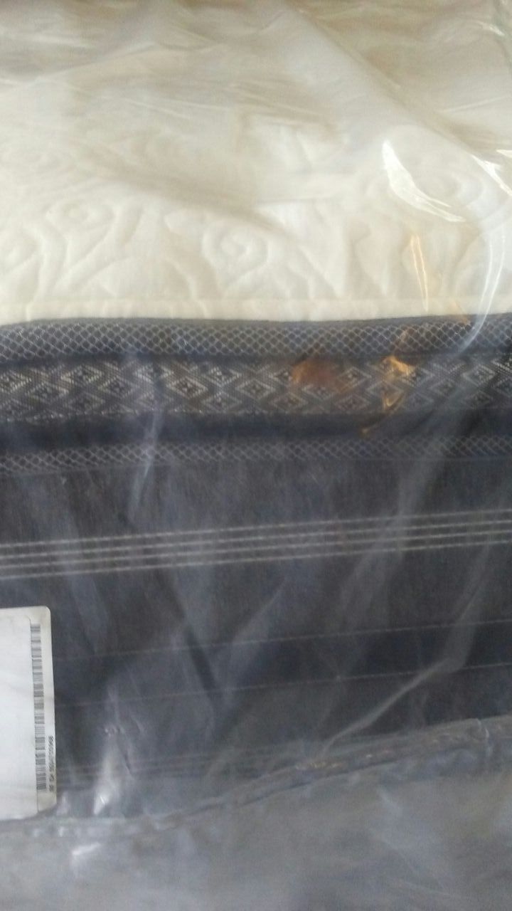 Brand new Cheswick Manor Wellington Luxury King Pillowtop Mattresses (w cooling gel)