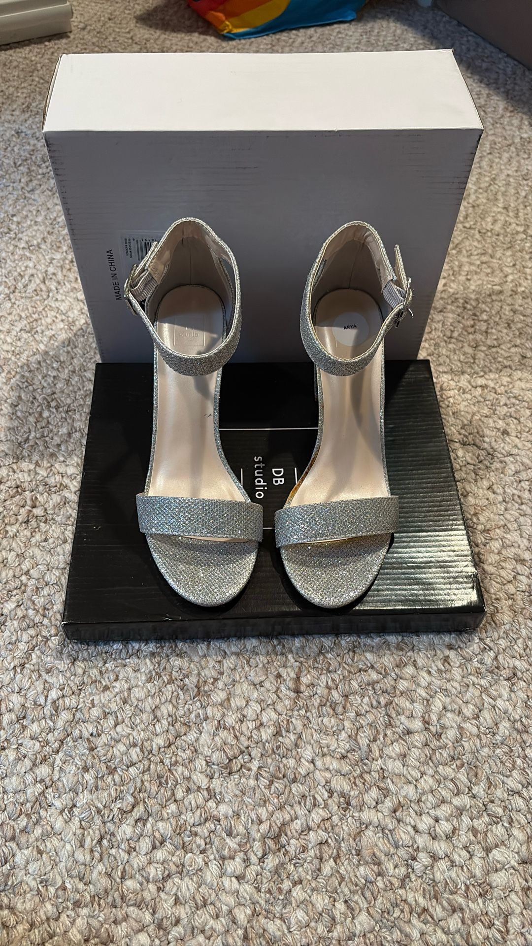 Davids Bridal Silver Glitter High Heels