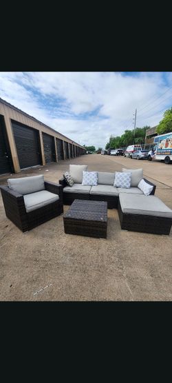 Luxury modern outdoor wicker sectional patio set - deep seating chaise lounge