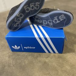 Sp5der x Adidas