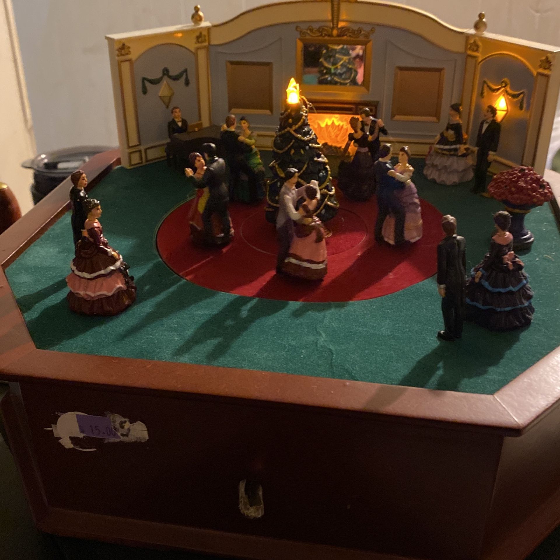 Music Box With Moving Figures