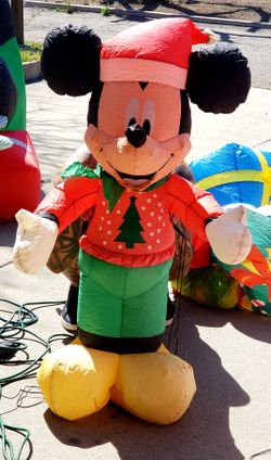 Christmas Mickey Mouse Inflatable 