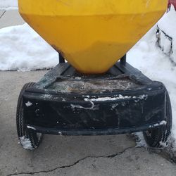 Salt Speader ,Snow-Ex , 550lbs Capacity