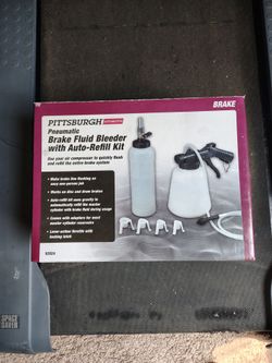 Pneumatic brake fluid bleeder