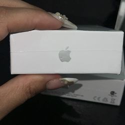 AirPods 4 Noise Cancelling ANC 