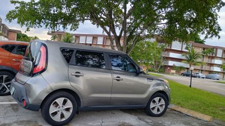 2105 KIA Soul only 112k Miles!!
