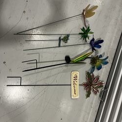 Garden Stakes With Turning Wings, etc.