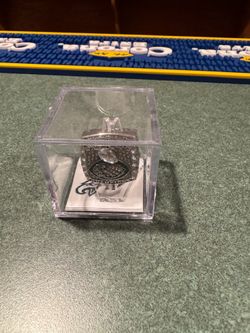 Philadelphia Eagles Super Bowl replica ring