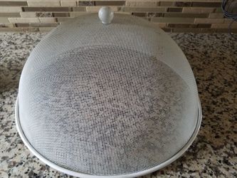 Outdoor food cover