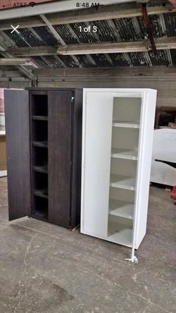 Pantry W28 D16 H70 In