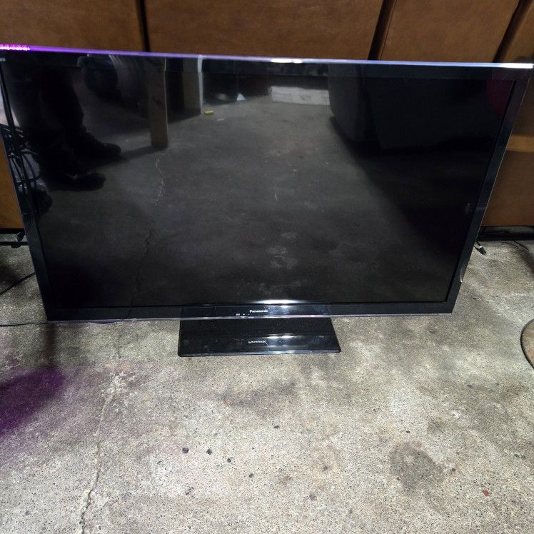 Panasonic Viera Lcd Tv 47"