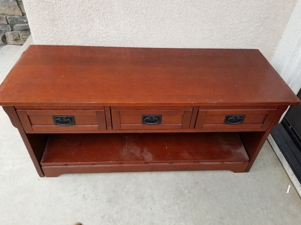 Nice Wooden Shoe Bench With 3 Drawers. 