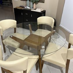 Dining Table (2 Extra Chairs)