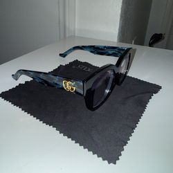 Gucci Women AUTHENTIC Sunglasses Black Violet Square GG1550SK