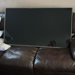 TV 55’. LG. EXCELENTE CONDITION