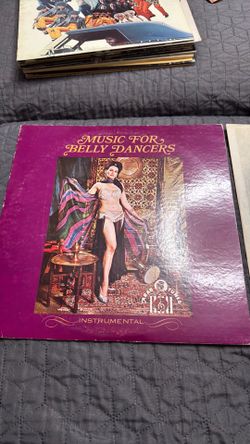 Music for belly dancer