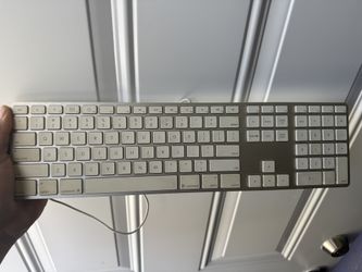 Apple Keyboard