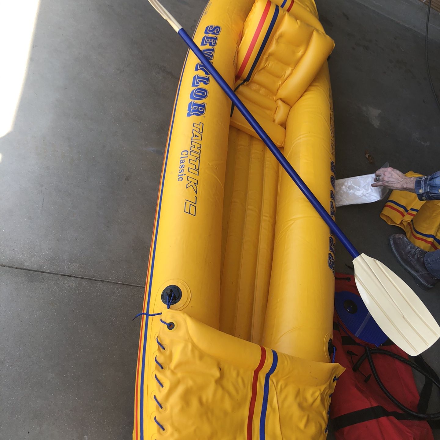 Sevylor Tahiti Brand new K79 Classic Inflatable 2-Person Kayak w/ Oars EUCNrand New