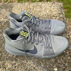 👟 Nike Kyrie 3 Cool Grey – Men's 10.5 – Like New