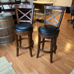 Sleek swivel leather upholstered Bar Stools X-Back set of 2 solid wood cherry finish Counter height Kitchen or dining room or man cave extra tall 