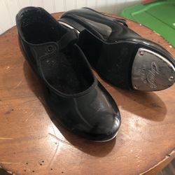 Kids Size 5-6 Tap Shoes