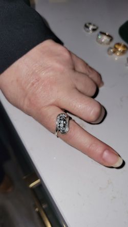 14k White Gold/Diamond Ring