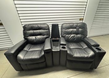 LUXURY LEATHER RECLINING SOFA
