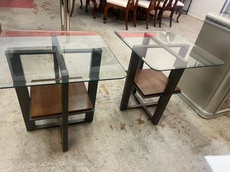2 End Tables / Accent Tables / Tables / Glass Tables
