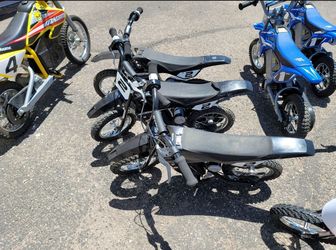 Razor Dirt Rocket MX125 Electric Bike